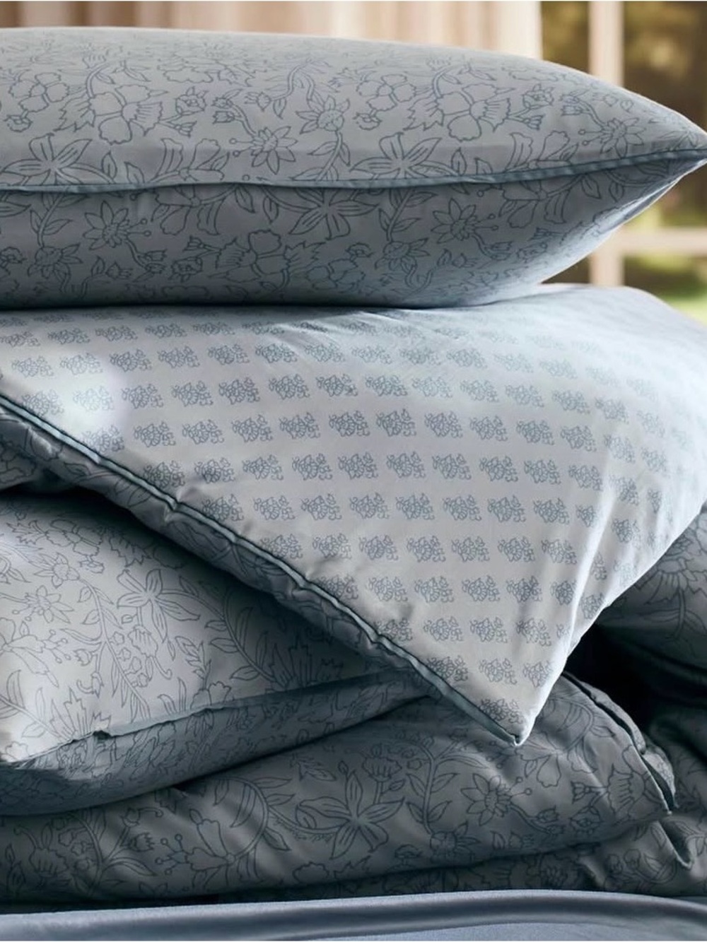 Boll & Branch Signature Reversible Comforter Set Bluestone Meadow/Marigold F/Q
